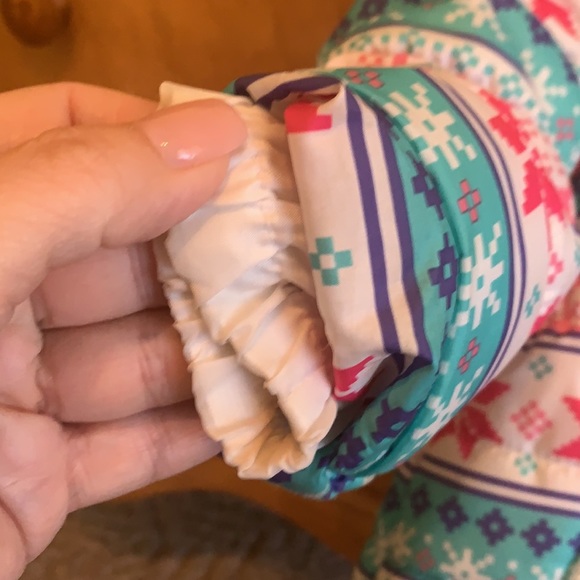 Carter’s snow jacket - Picture 4 of 4